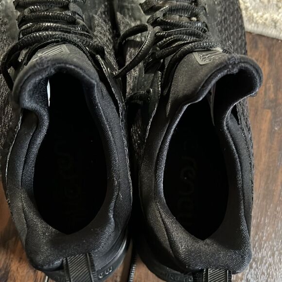 Nike Black Athletic Shoes - Picture 7 of 8